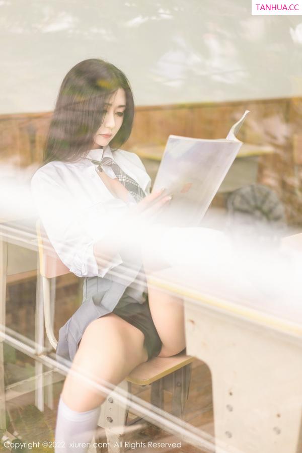 laura阿姣  [XiuRen]高清写真图 2022.12.08 No.5970 laura阿姣 短裙美腿第31张图片